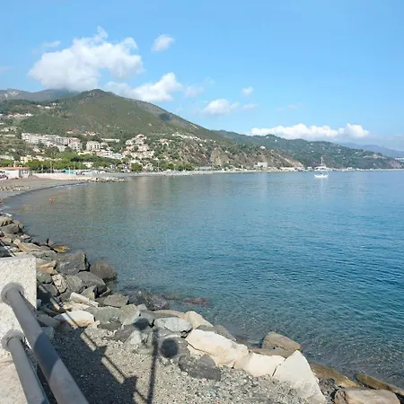Casa Andrea - Arenzanohost Appartamento Arenzano