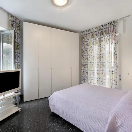 Apartment Casa Andrea - Arenzanohost